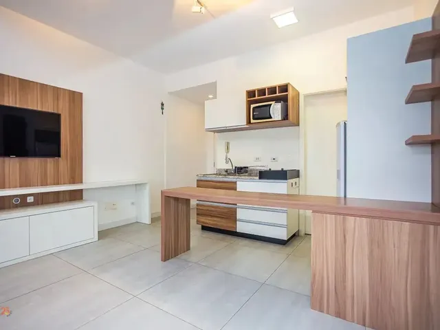 Apartamento 1 quarto e 1 banheiro, à venda, no bairro Centro  em Curitiba