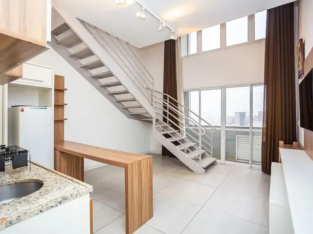 Apartamento 1 quarto e 1 banheiro, à venda, no bairro Centro  em Curitiba
