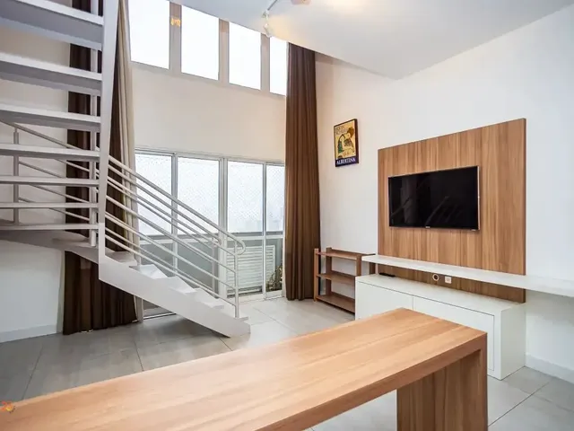 Apartamento 1 quarto e 1 banheiro, à venda, no bairro Centro  em Curitiba