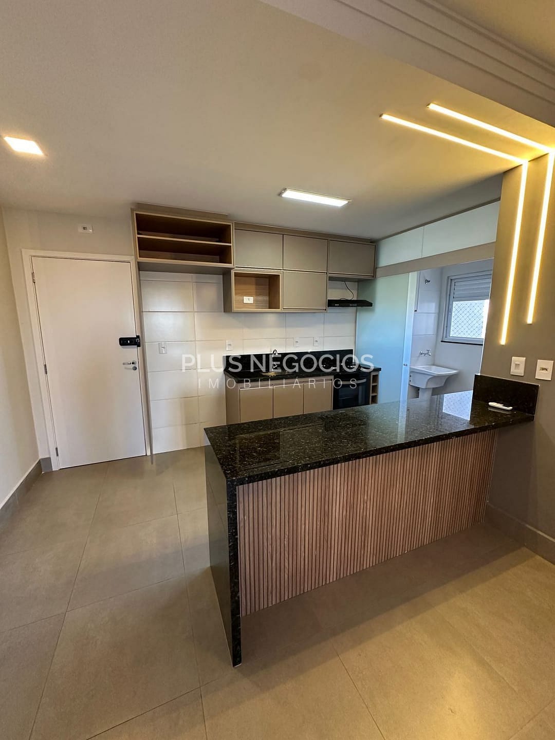 Apartamento à venda com 3 quartos, 88m² - Foto 2