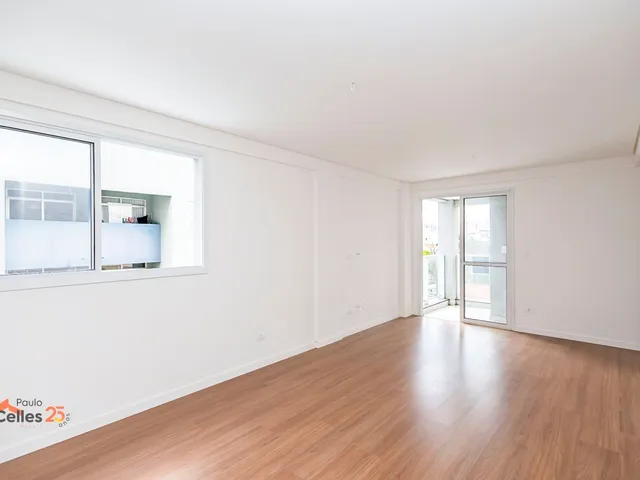 Apartamento 2 quartos e 2 banheiros, à venda, no bairro Guaíra em Curitiba