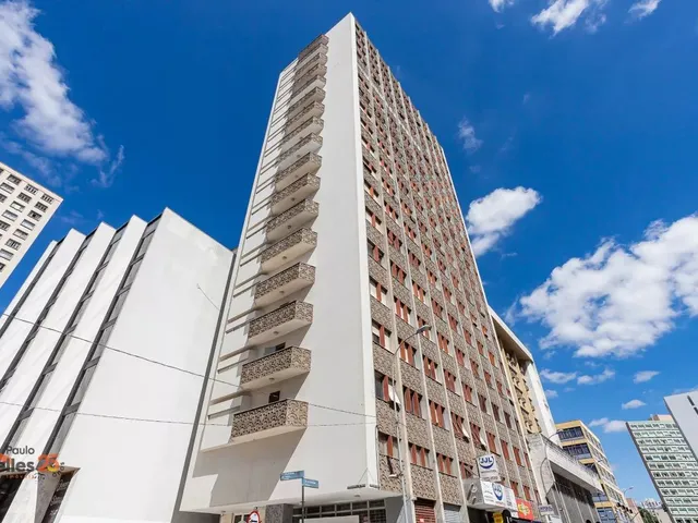 Apartamento 3 quartos e 3 banheiros, à venda, no bairro Centro em Curitiba