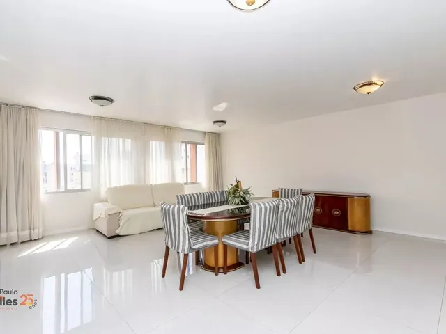 Apartamento 3 quartos e 3 banheiros, à venda, no bairro Centro em Curitiba