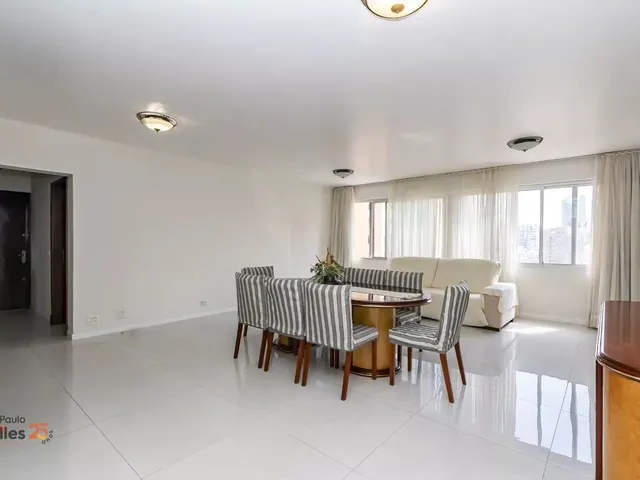 Apartamento 3 quartos e 3 banheiros, à venda, no bairro Centro em Curitiba