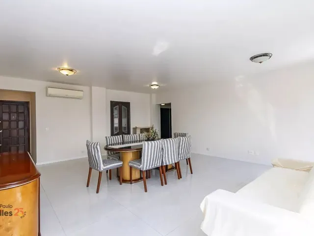 Apartamento 3 quartos e 3 banheiros, à venda, no bairro Centro em Curitiba