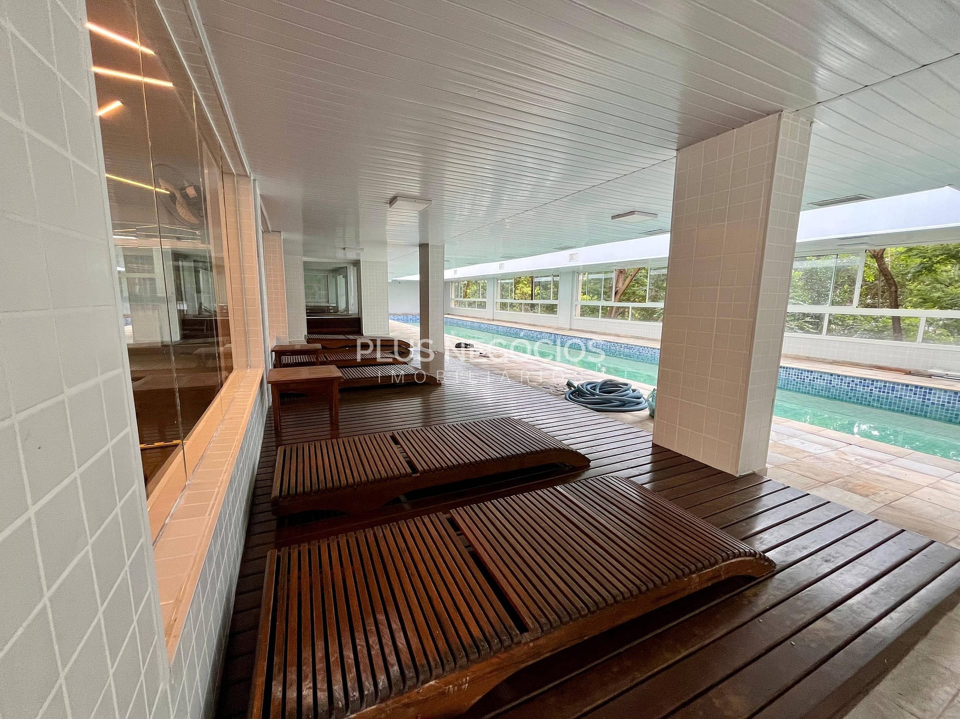 Apartamento à venda e aluguel com 3 quartos, 196m² - Foto 6