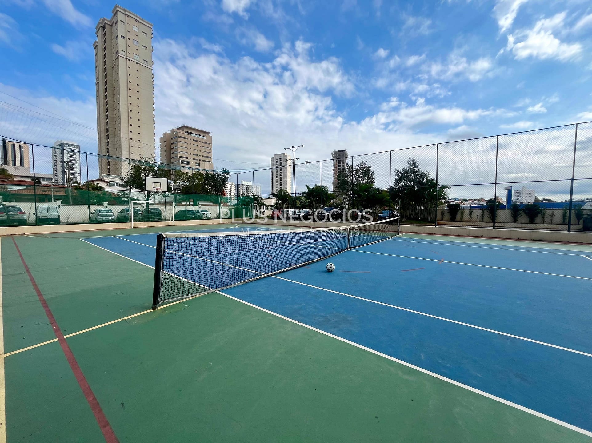 Apartamento à venda e aluguel com 3 quartos, 196m² - Foto 12