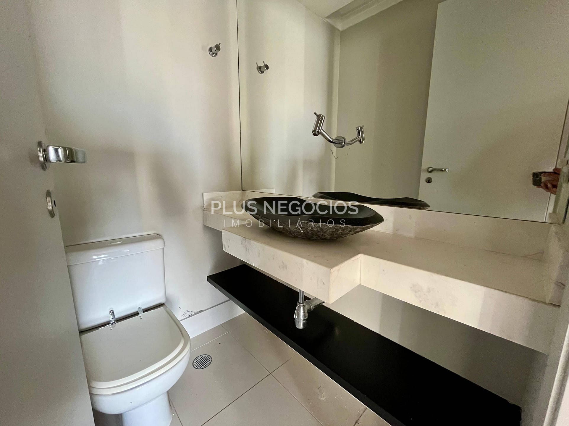 Apartamento à venda e aluguel com 3 quartos, 196m² - Foto 23