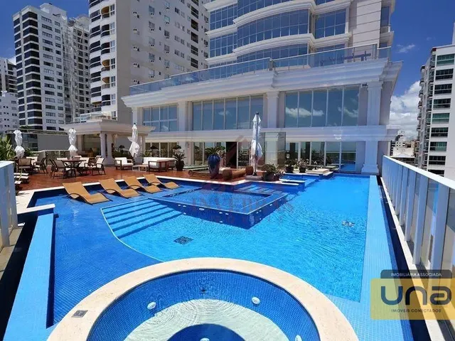 Apartamento 4 quartos e 7 banheiros, à venda, no bairro Centro em Balneário Camboriú