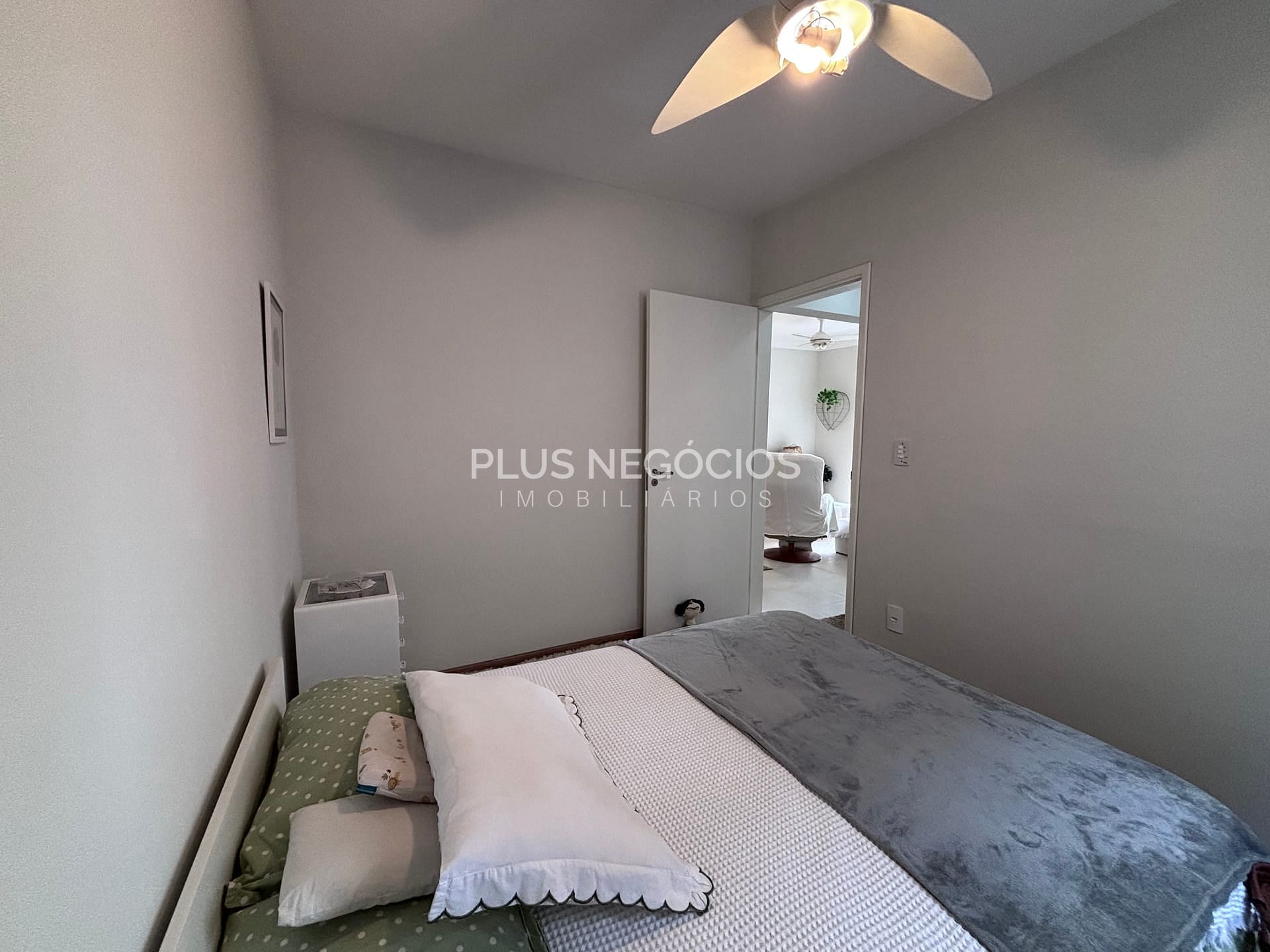 Apartamento à venda com 2 quartos, 72m² - Foto 23
