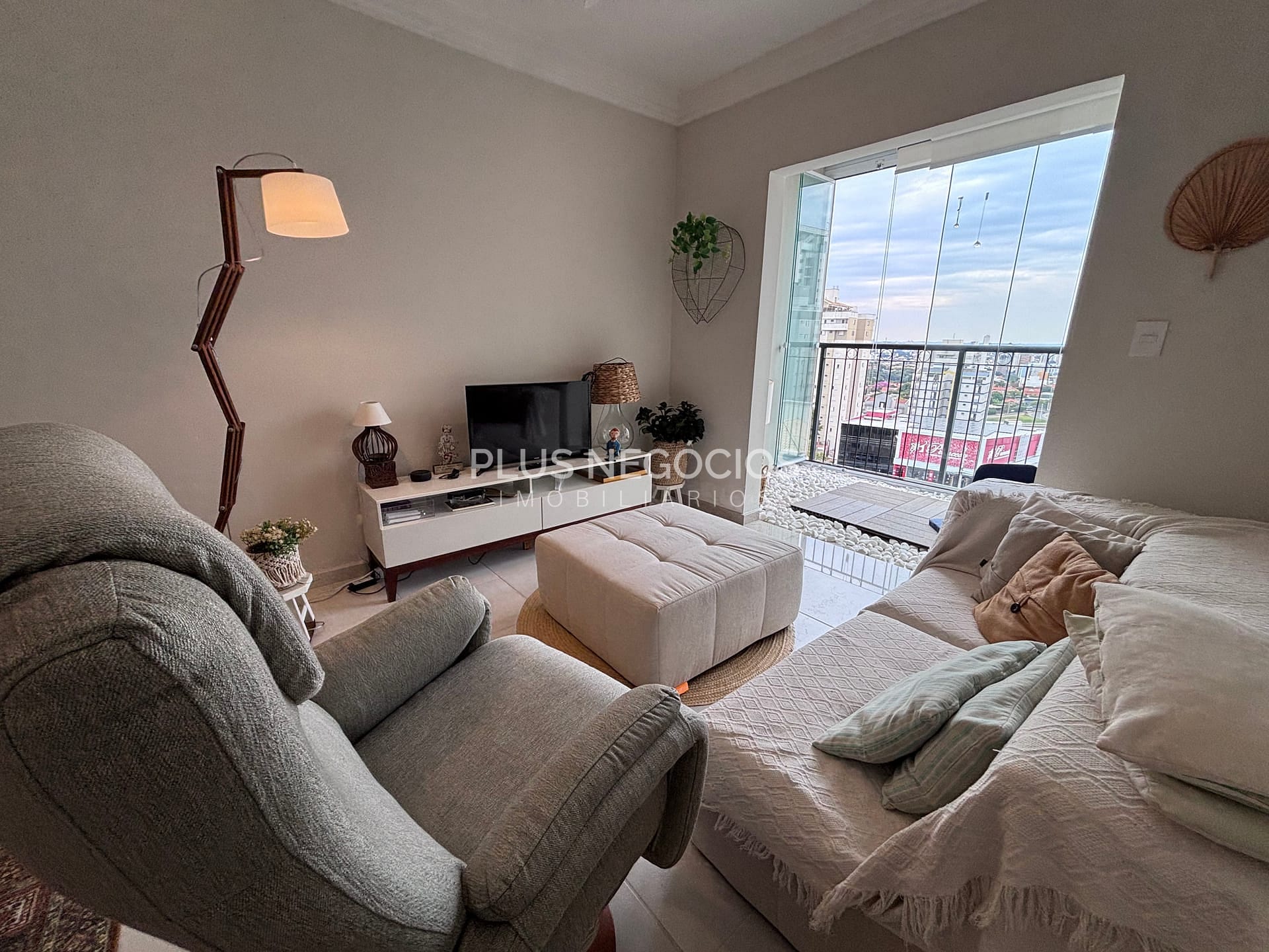 Apartamento à venda com 2 quartos, 72m² - Foto 28