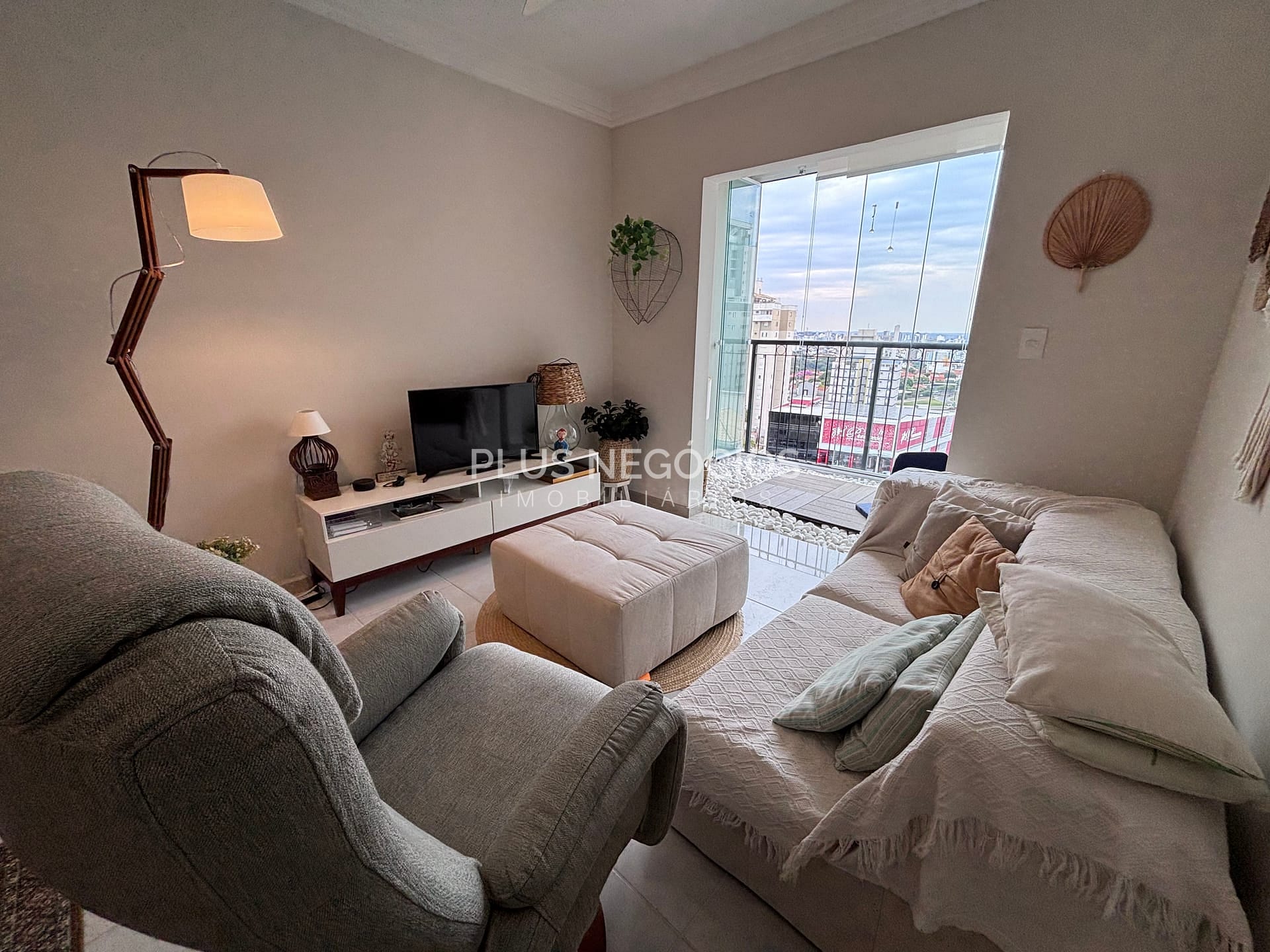 Apartamento à venda com 2 quartos, 72m² - Foto 29