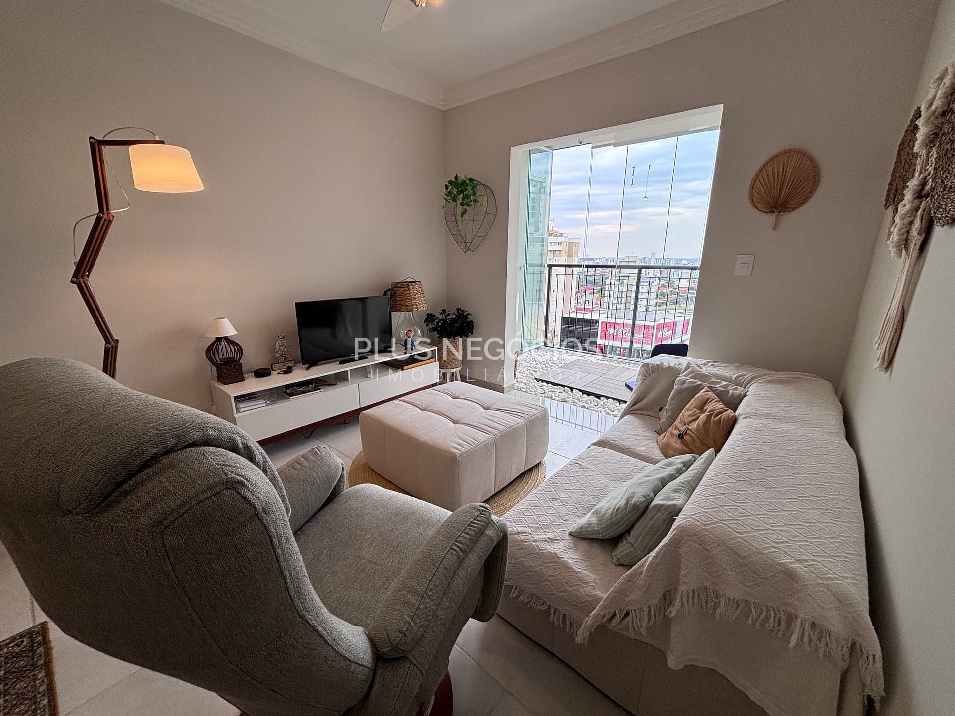 Apartamento à venda com 2 quartos, 72m² - Foto 31
