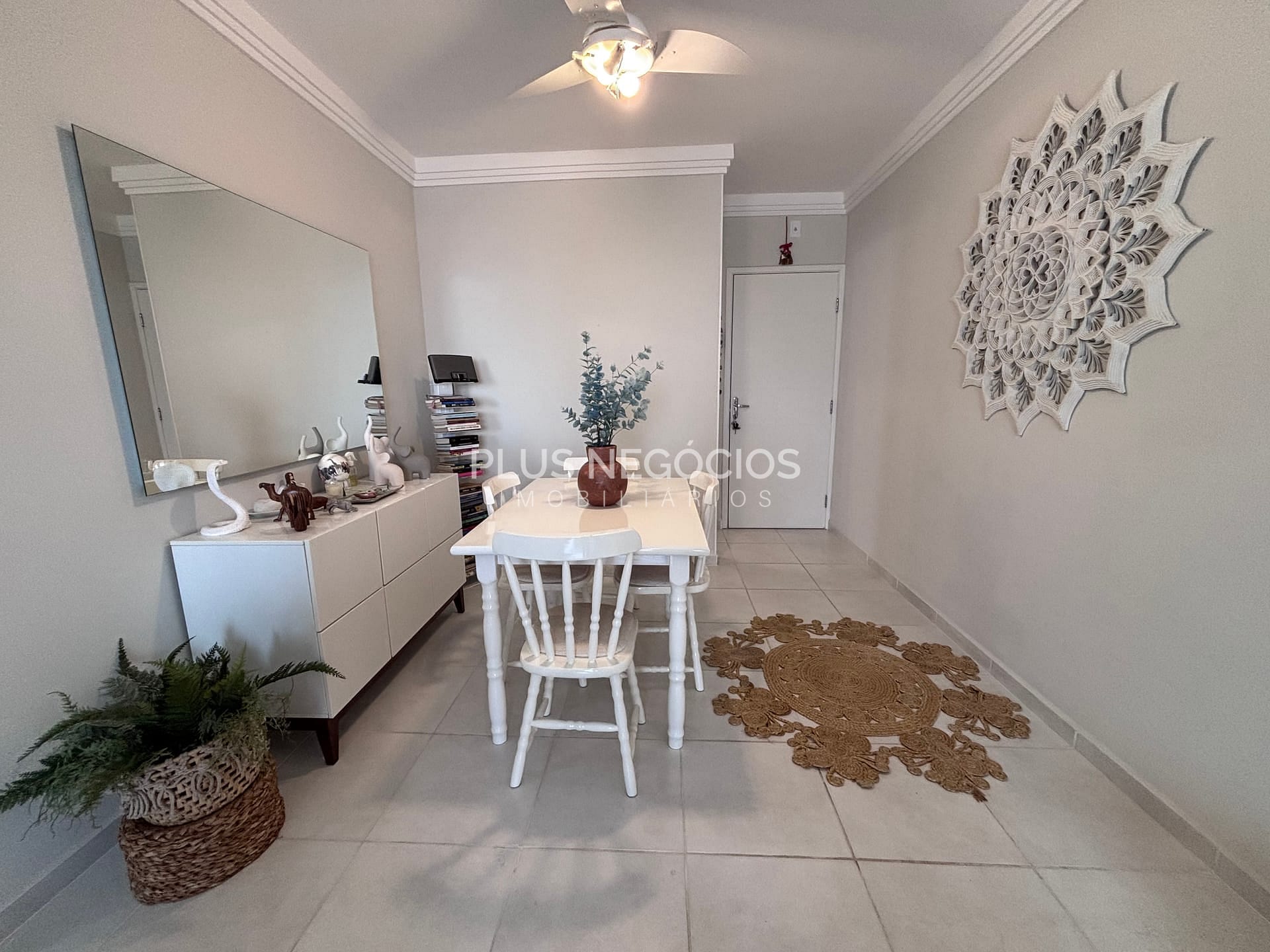 Apartamento à venda com 2 quartos, 72m² - Foto 32