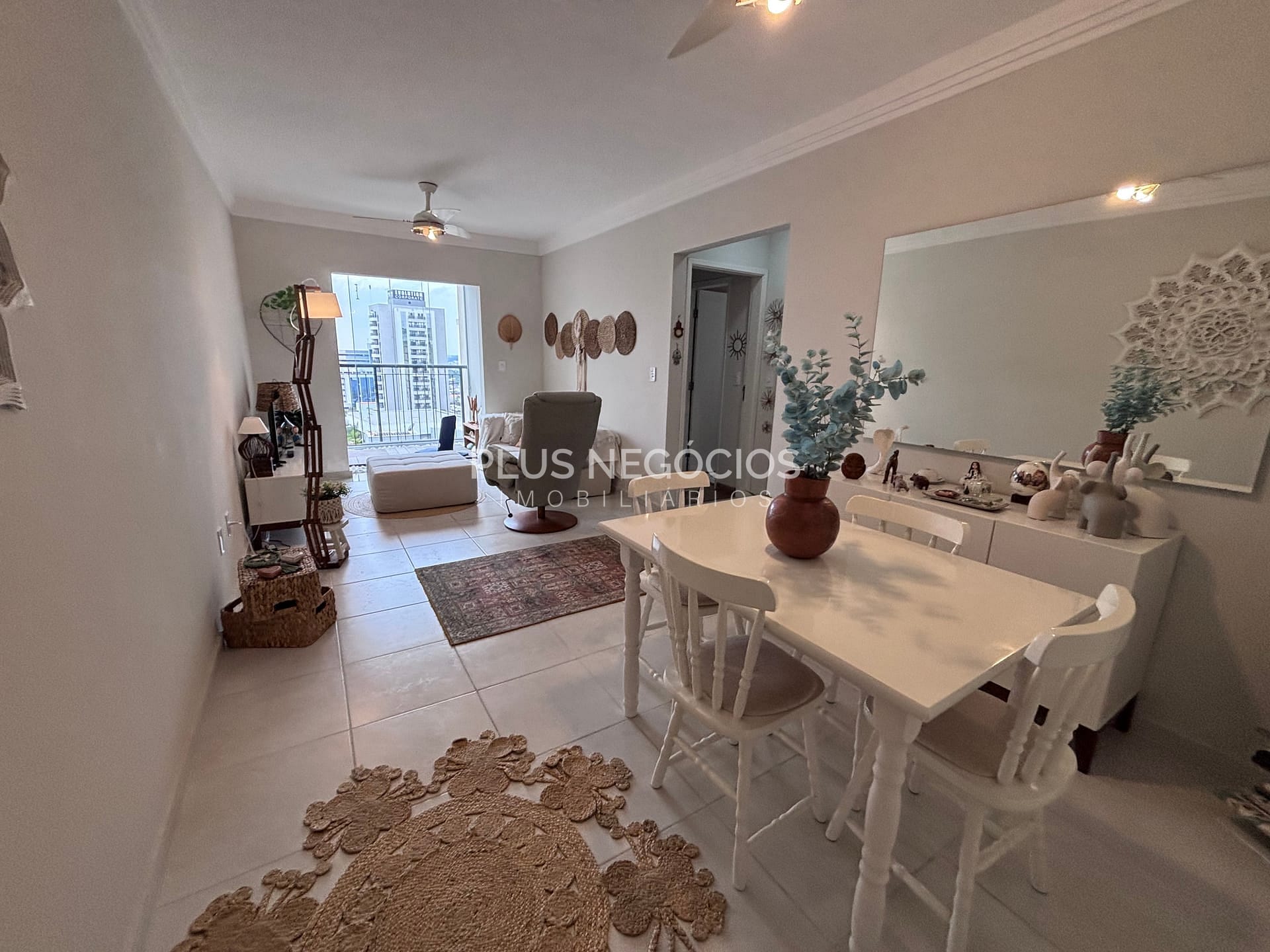 Apartamento à venda com 2 quartos, 72m² - Foto 35
