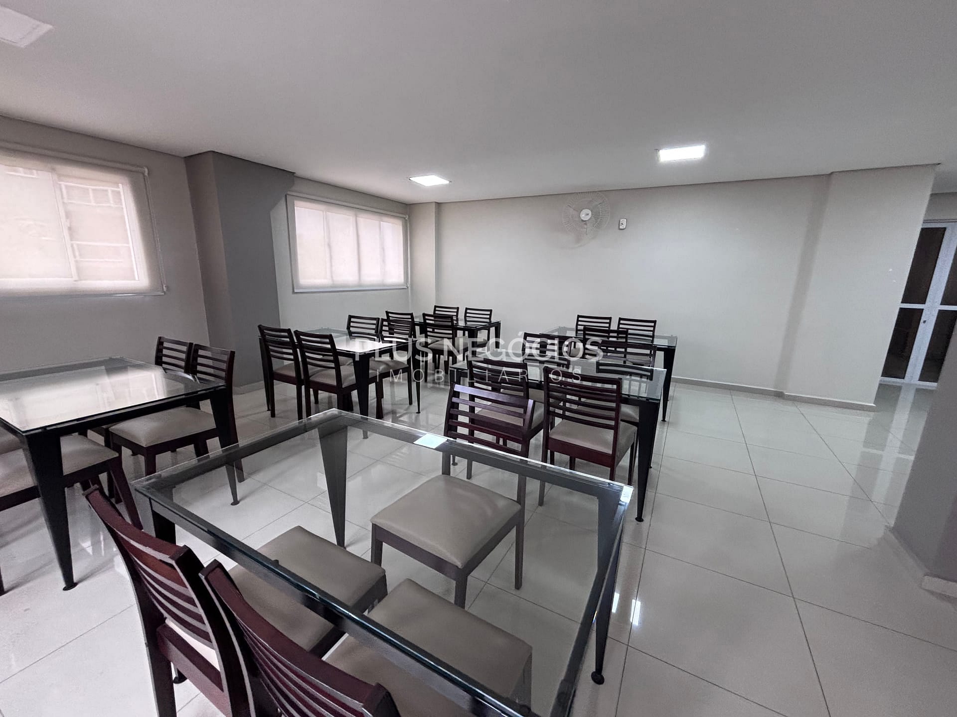 Apartamento à venda com 2 quartos, 72m² - Foto 11