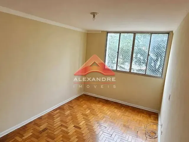 Apartamento com 10m² 1 quarto e 1 banheiro, para alugar, no bairro Vila Adyana em São José Dos Campos
