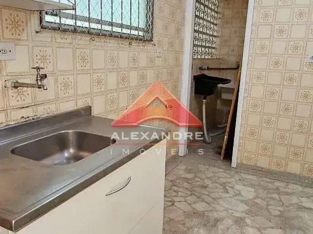 Apartamento com 10m² 1 quarto e 1 banheiro, para alugar, no bairro Vila Adyana em São José Dos Campos