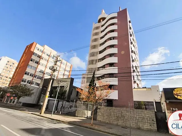 Apartamento 1 quarto e 1 banheiro, para alugar, no bairro Centro em Curitiba