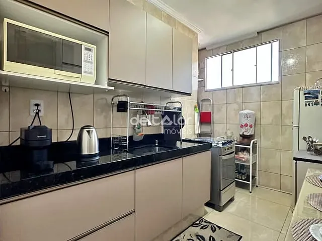 Apartamento 2 quartos e 1 banheiro, à venda, no bairro Planalto em Belo Horizonte