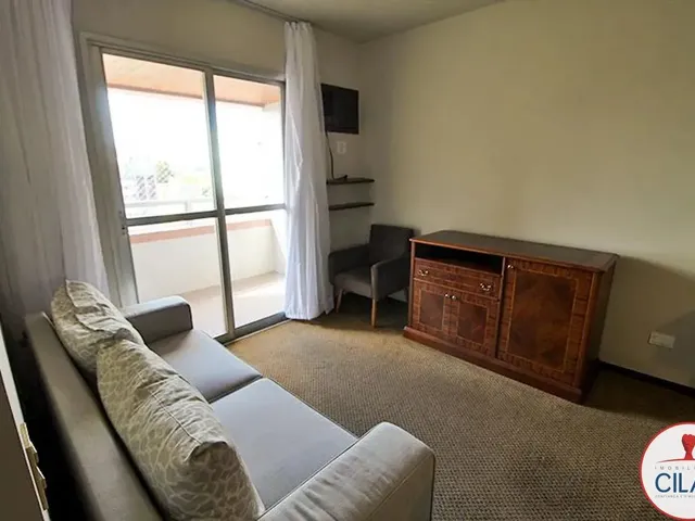 Apartamento 1 quarto e 1 banheiro, para alugar, no bairro Centro em Curitiba