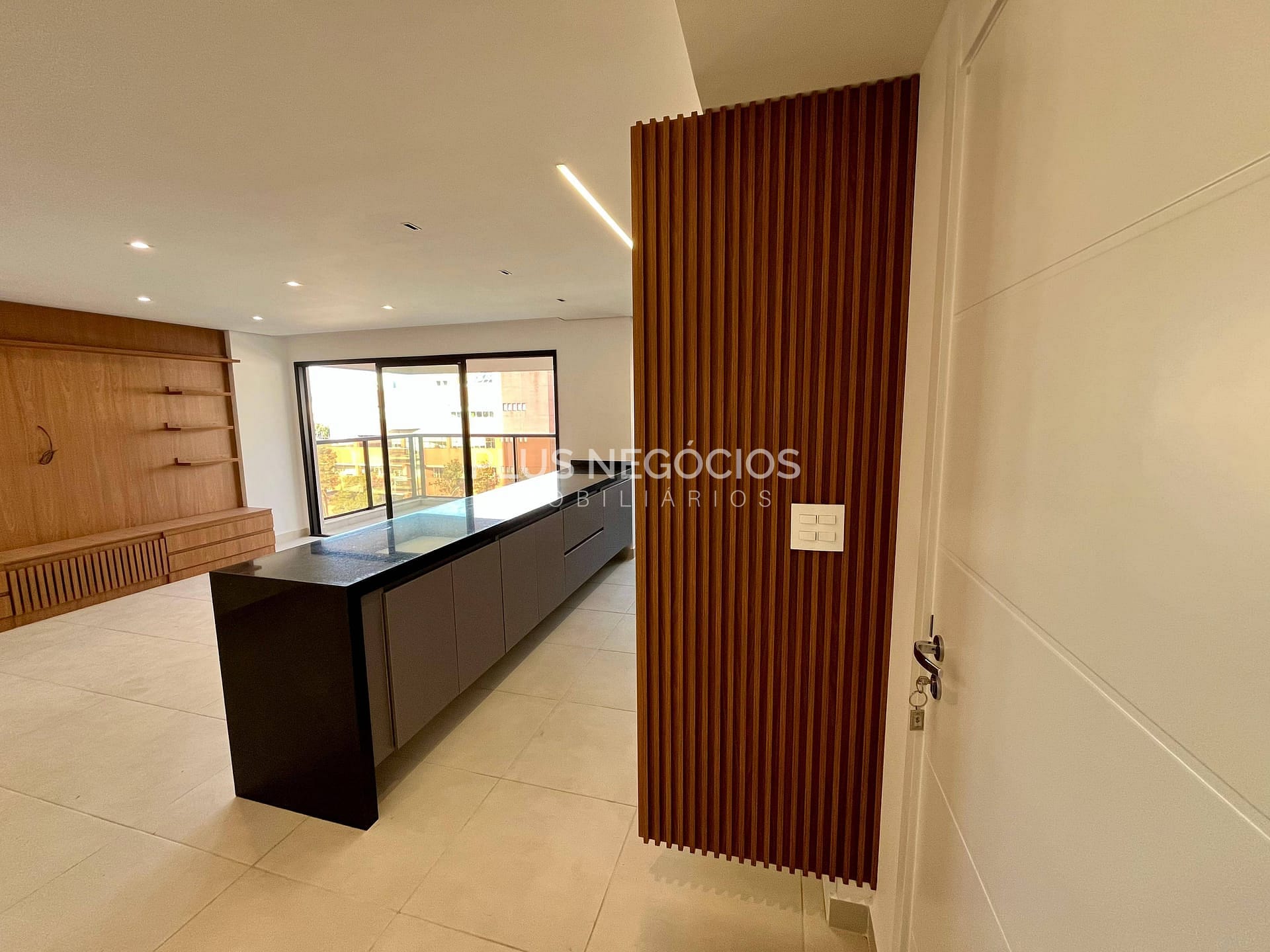 Apartamento à venda com 3 quartos, 107m² - Foto 4