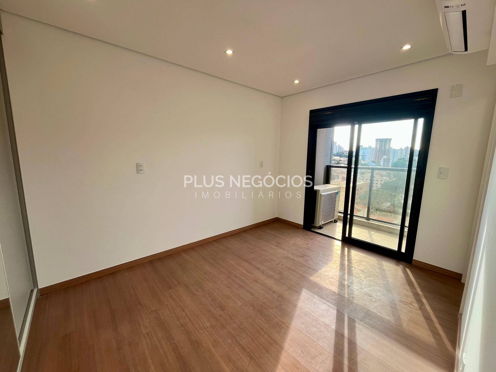 Apartamento à venda com 3 quartos, 107m² - Foto 17