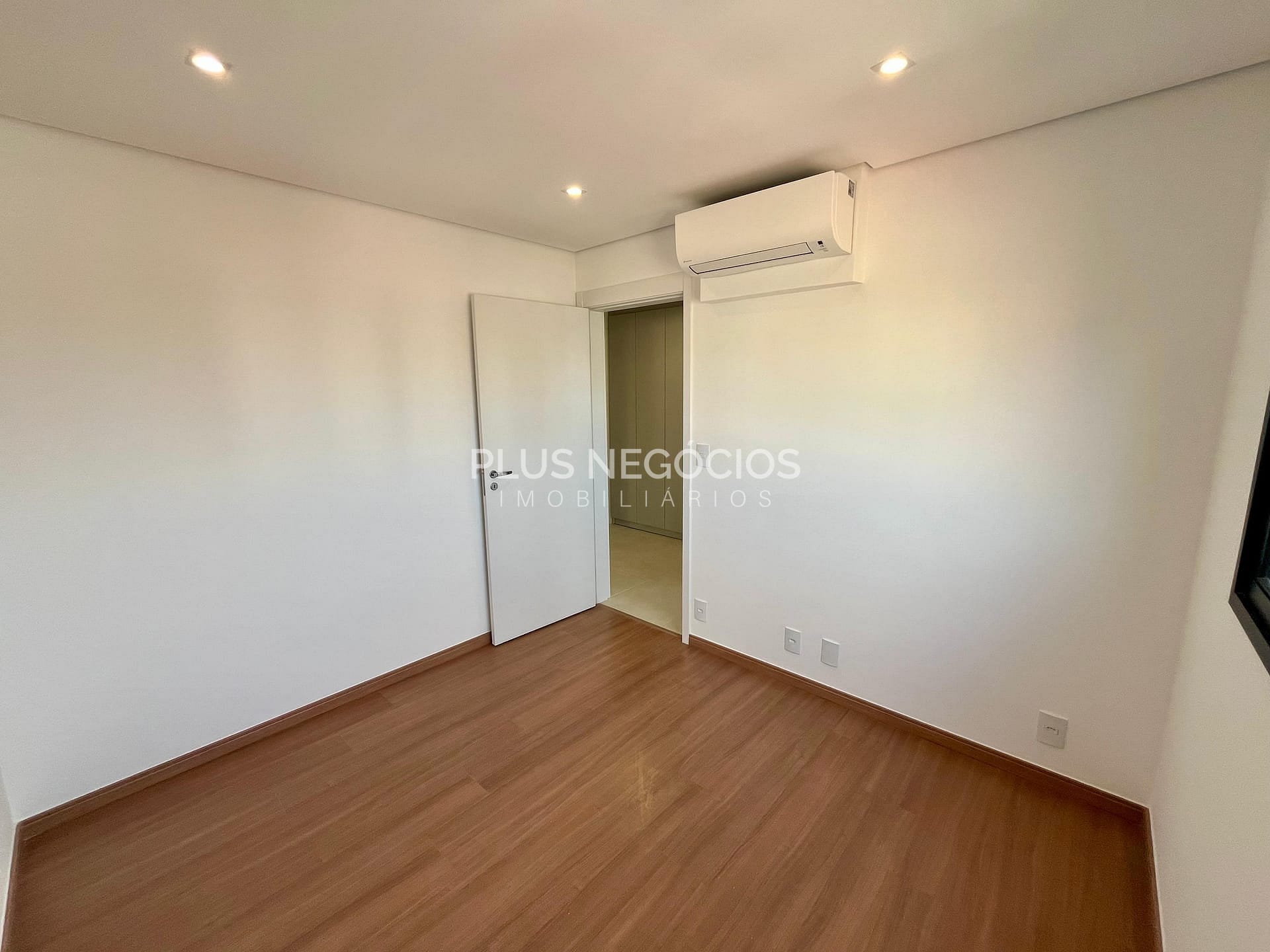 Apartamento à venda com 3 quartos, 107m² - Foto 22