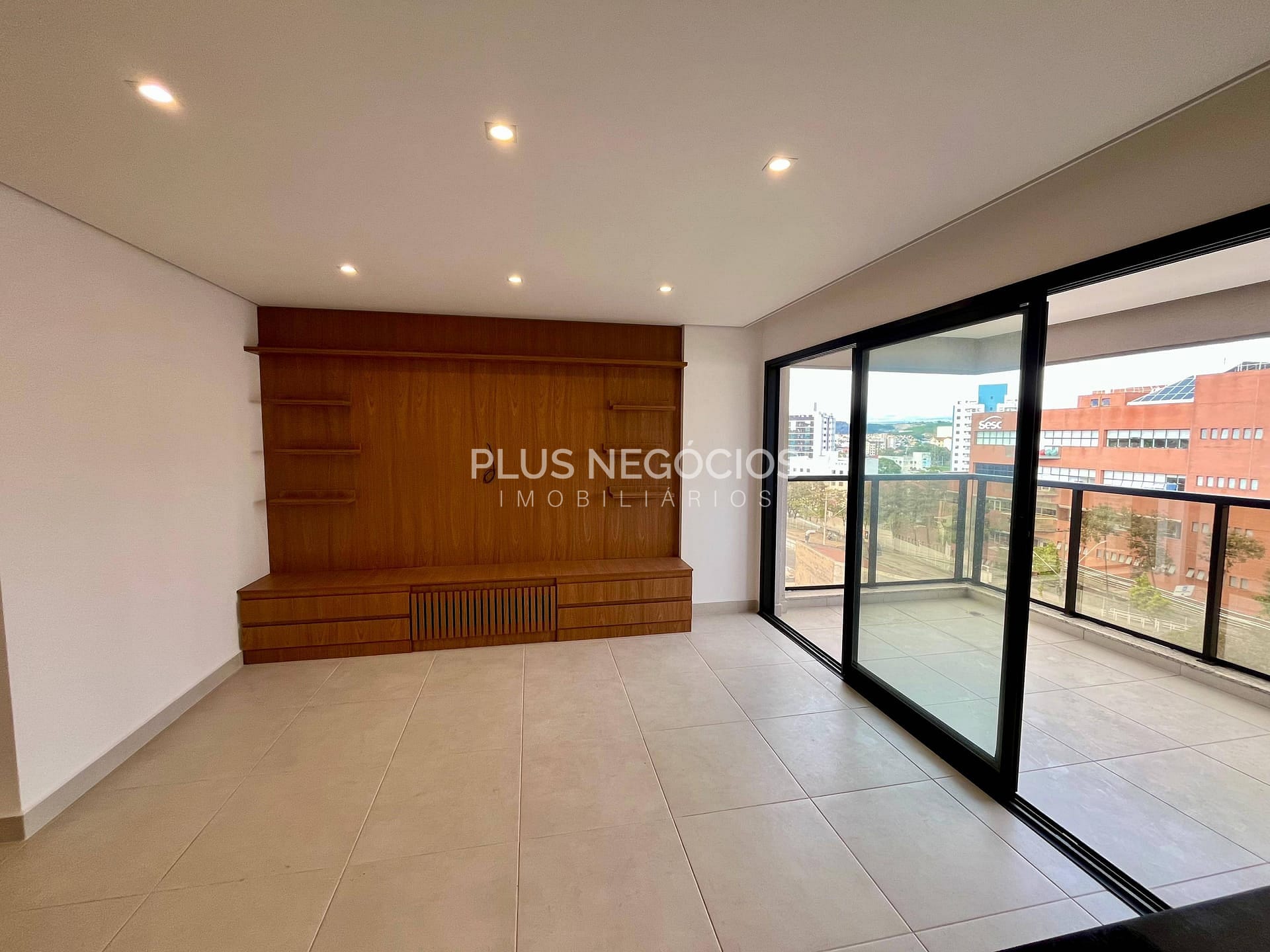 Apartamento à venda com 3 quartos, 107m² - Foto 3