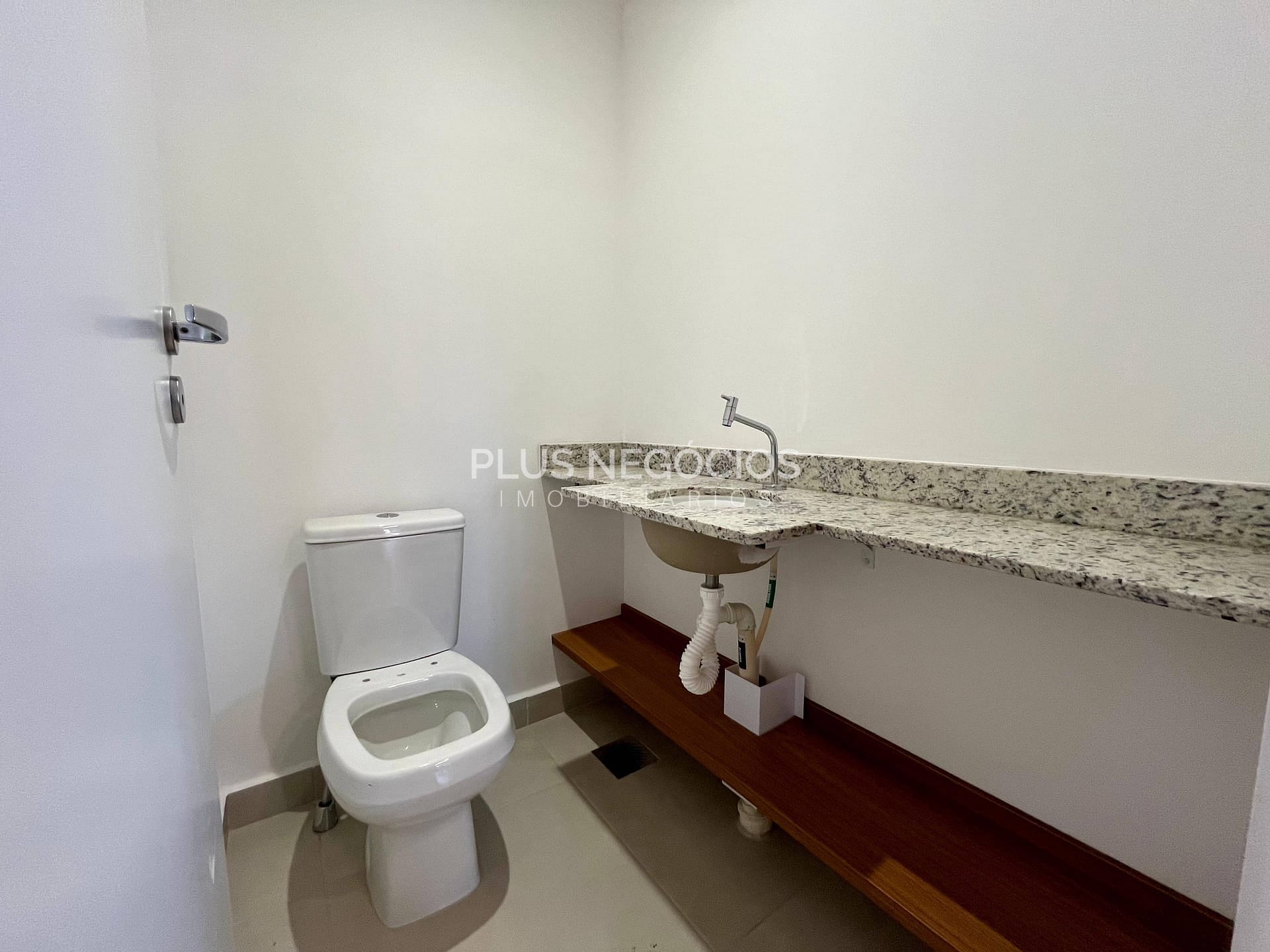 Apartamento à venda com 3 quartos, 107m² - Foto 28