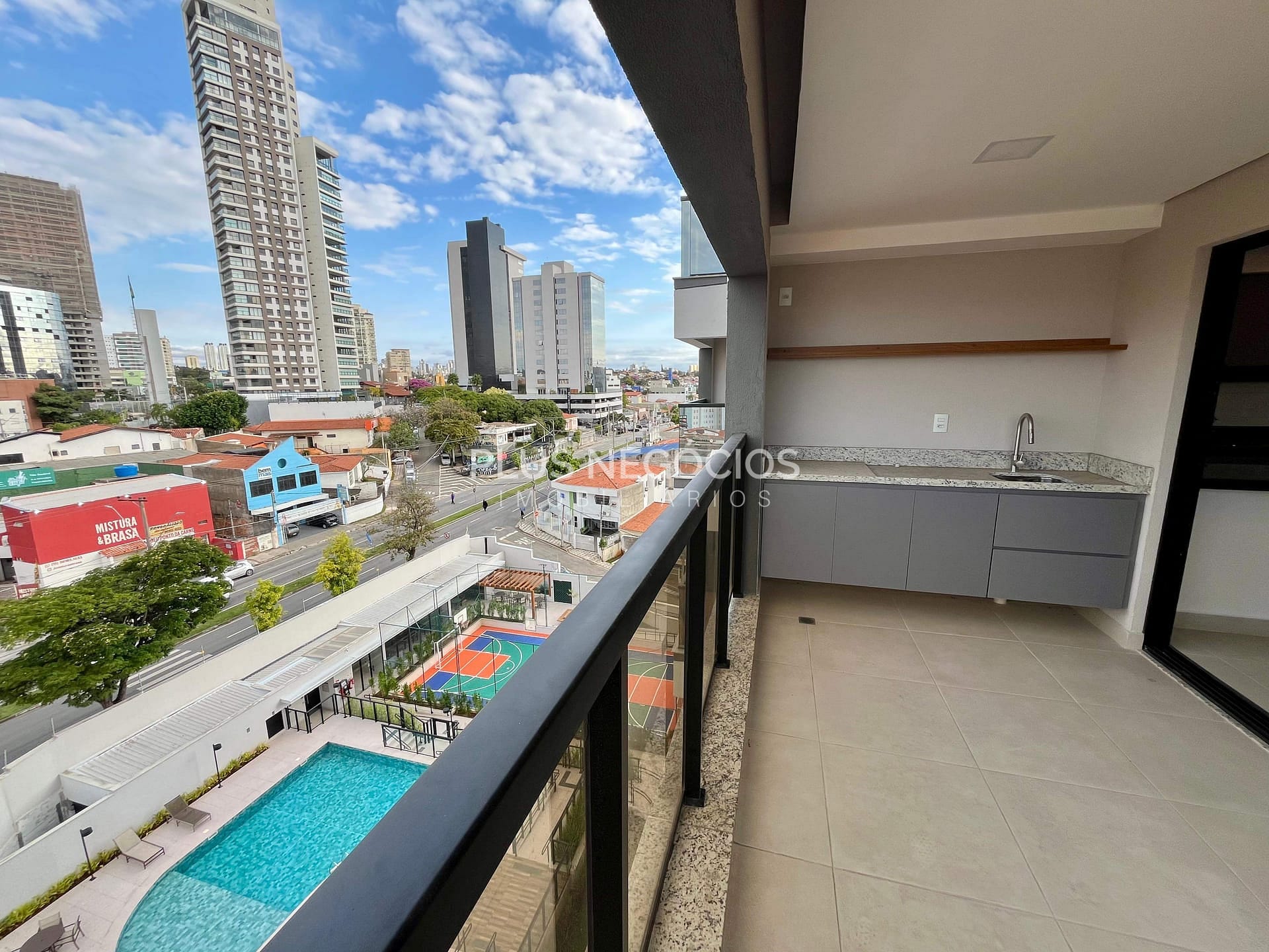 Apartamento à venda com 3 quartos, 107m² - Foto 10