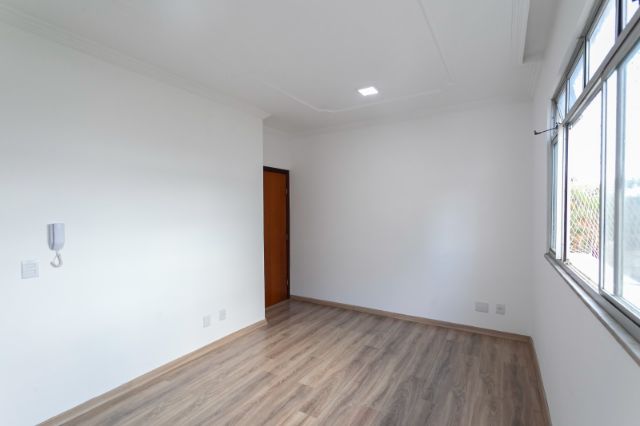 Foto do Apartamento - Apartamento  3  Quartos  1 vaga  no bairro  Heliópolis, Belo Horizonte, MG | Deltalar Imóveis