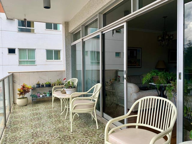 Apartamento 4 quartos e 2 banheiros, à venda, no bairro Centro em Petrópolis