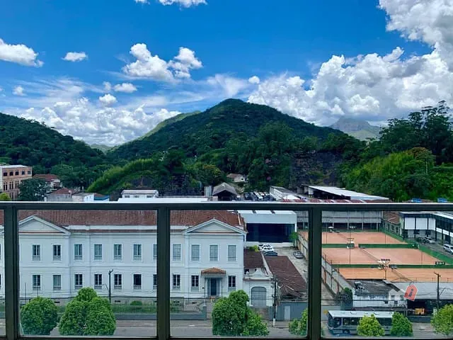 Apartamento 4 quartos e 2 banheiros, à venda, no bairro Centro em Petrópolis