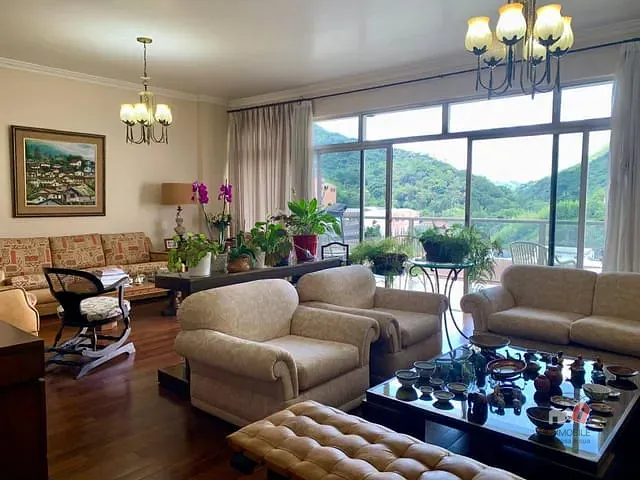 Apartamento 4 quartos e 2 banheiros, à venda, no bairro Centro em Petrópolis
