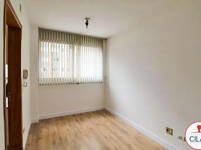 Apartamento 1 quarto e 1 banheiro, para alugar, no bairro Rebouças em Curitiba