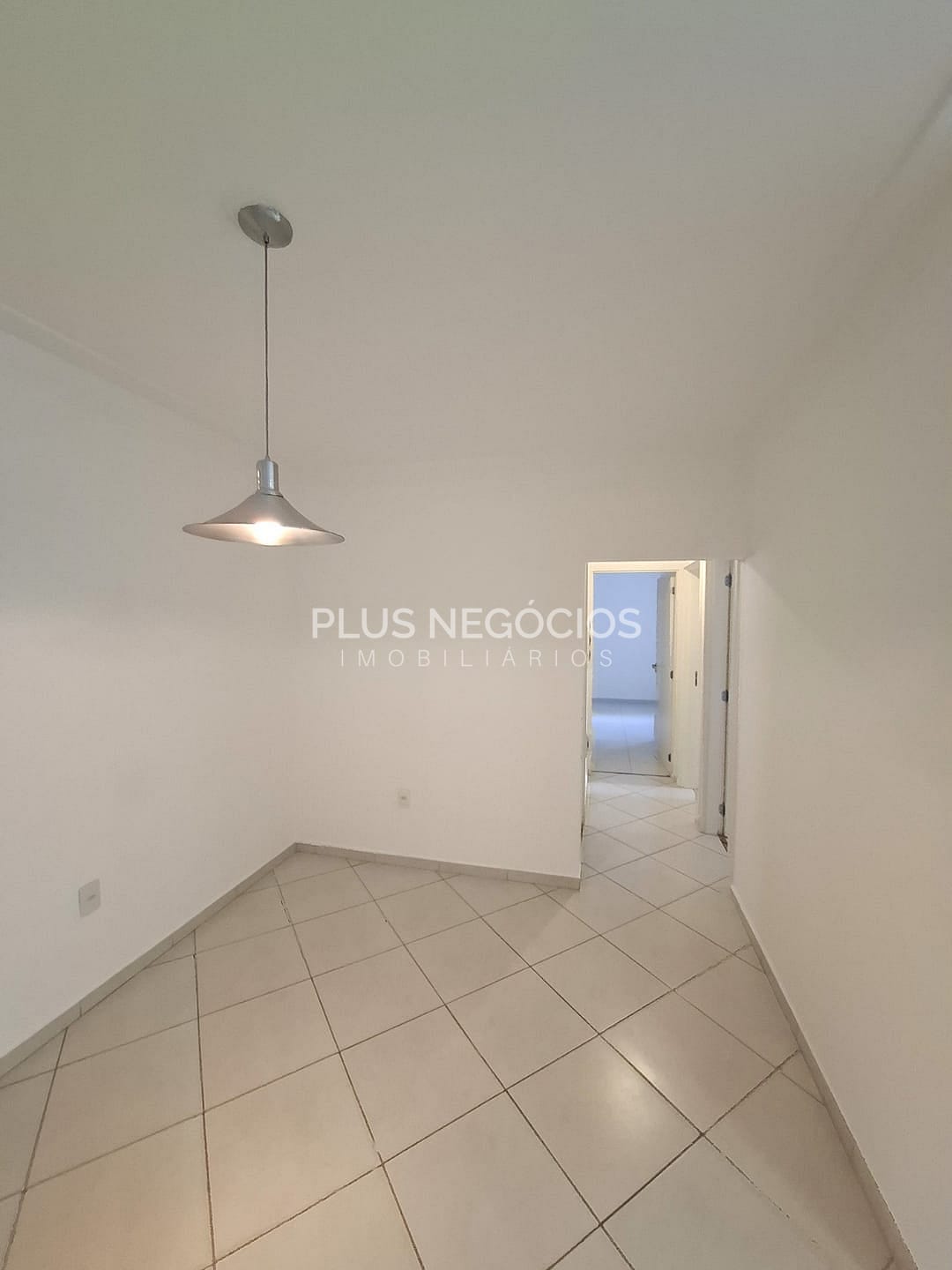 Apartamento para alugar com 3 quartos, 90m² - Foto 1