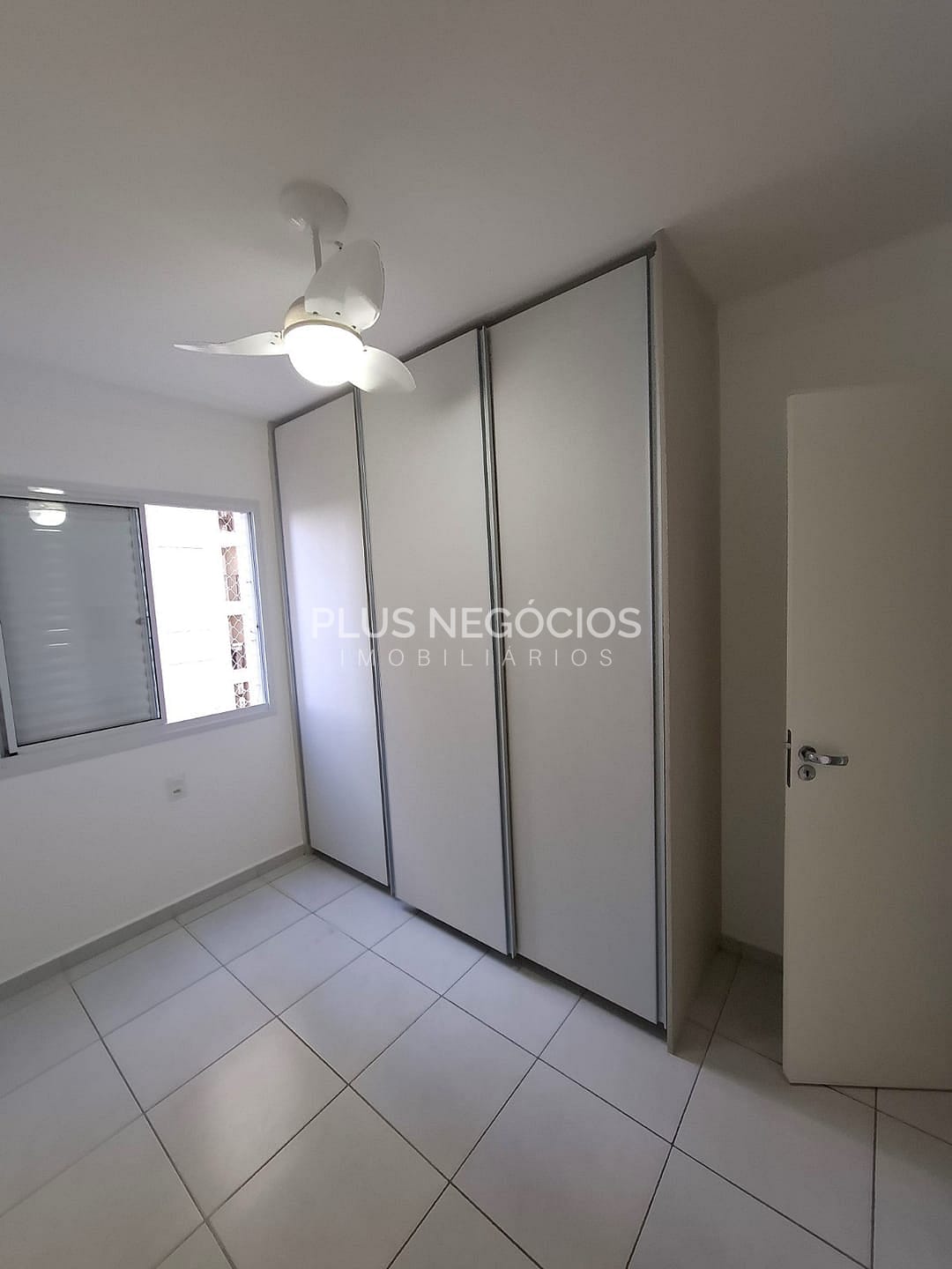 Apartamento para alugar com 3 quartos, 90m² - Foto 8