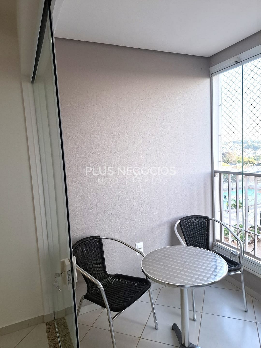 Apartamento para alugar com 3 quartos, 90m² - Foto 3
