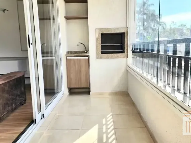 Apartamento 3 quartos e 2 banheiros, à venda, no bairro Cristo Rei em Curitiba