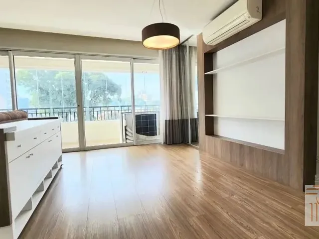 Apartamento 3 quartos e 2 banheiros, à venda, no bairro Cristo Rei em Curitiba