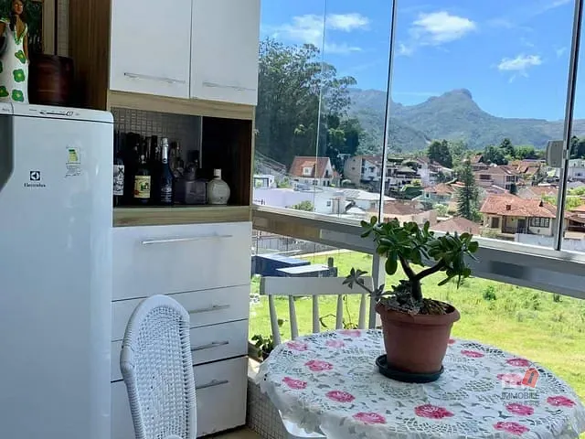 Apartamento à venda, no bairro Valparaíso em Petrópolis
