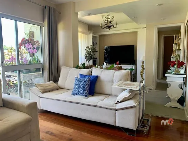 Apartamento à venda, no bairro Valparaíso em Petrópolis