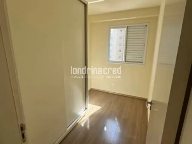 Apartamento 3 quartos e 2 banheiros, para alugar, no bairro Gleba Fazenda Palhano em Londrina