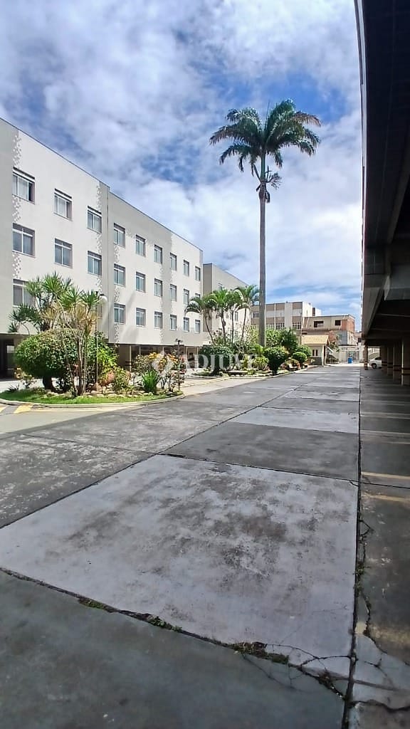 Apartamento à venda com 2 quartos, 68m² - Foto 2