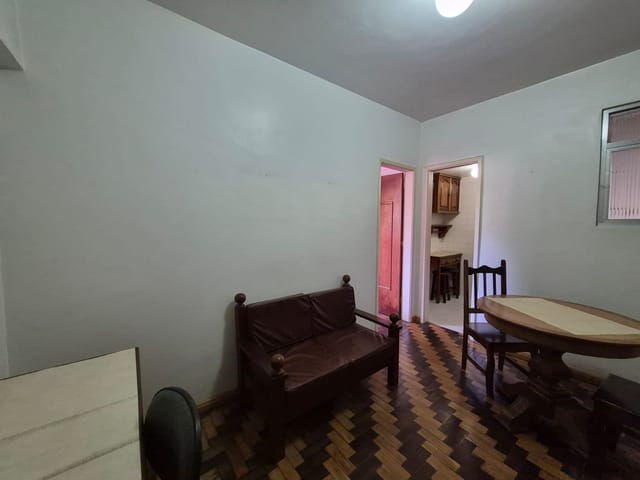 Apartamento 1 quarto e 1 banheiro, para alugar, no bairro Centro em Petrópolis
