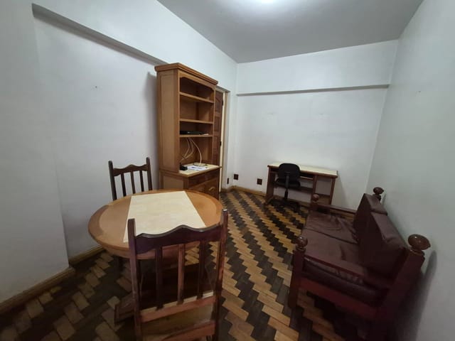 Apartamento 1 quarto e 1 banheiro, para alugar, no bairro Centro em Petrópolis