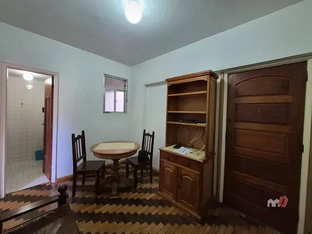Apartamento 1 quarto e 1 banheiro, para alugar, no bairro Centro em Petrópolis