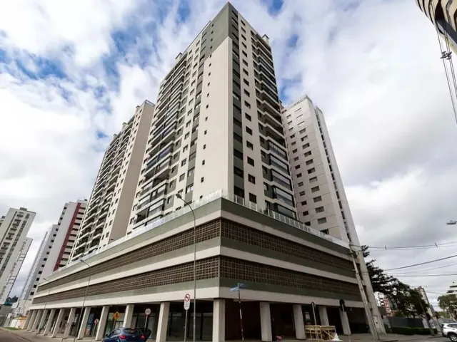 Apartamento 3 quartos e 2 banheiros, para alugar, no bairro Cabral em Curitiba