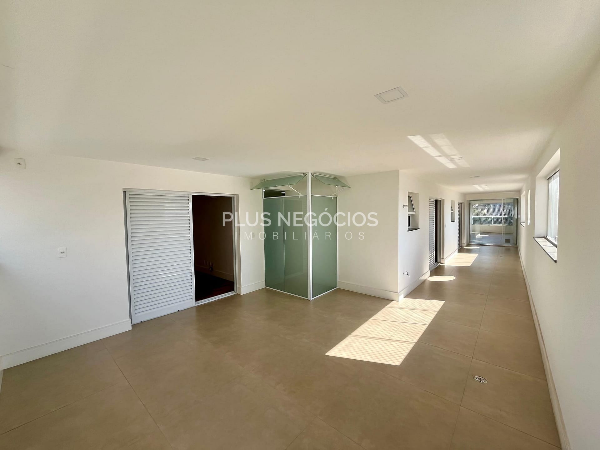 Apartamento à venda e aluguel com 4 quartos, 342m² - Foto 8
